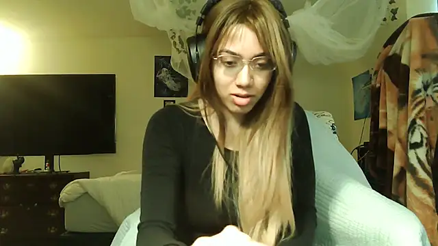 Snapshot of PolinaLoveX chatting on 03.02.25 PolinaLoveX online show from 03.02.25