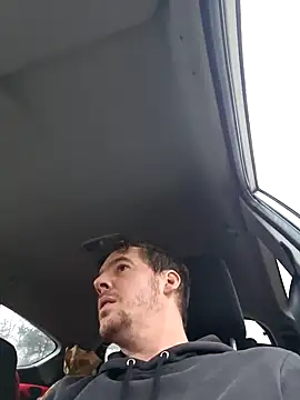 Snapshot of Titanhoott chatting on 12.31.24 Titanhoott online show from 12.31.24