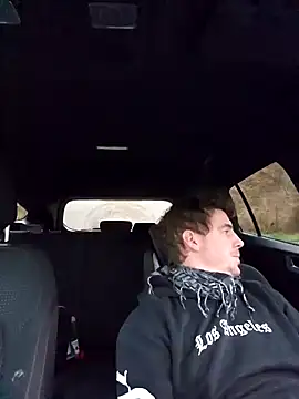 Snapshot of Titanhoott chatting on 01.16.25 Titanhoott online show from 01.16.25