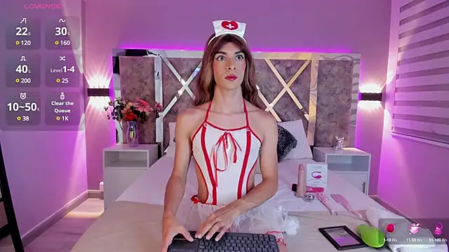 Snapshot of MaxiRogers chatting on 03.02.25 MaxiRogers online show from 03.02.25