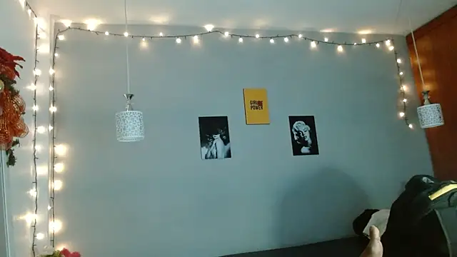 Snapshot of Kimandyuk chatting on 12.11.24 Kimandyuk online show from 12.11.24