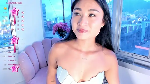 Snapshot of Megan_Lim chatting on 01.08.25 Megan Lim online show from 01.08.25