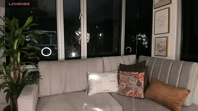 Snapshot of Megan_Lim chatting on 02.07.25 Megan Lim online show from 02.07.25