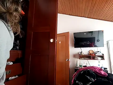 Snapshot of yajahil chatting on 12.29.24 yajahil online show from 12.29.24