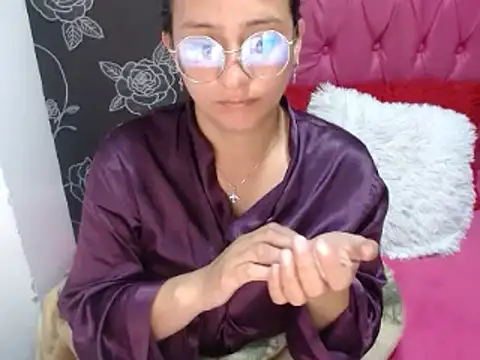 Snapshot of sarax_ximena chatting on 12.28.24 sarax ximena online show from 12.28.24