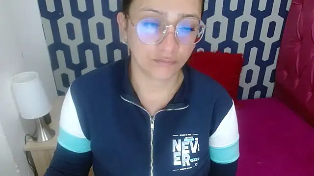 Snapshot of sarax_ximena chatting on 10.13.25 sarax ximena online show from 10.13.25
