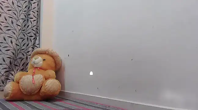 Snapshot of ANANYA-TIWARI chatting on 02.23.25 ANANYA-TIWARI online show from 02.23.25