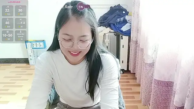 Snapshot of luoxuwen chatting on 02.07.25 luoxuwen online show from 02.07.25