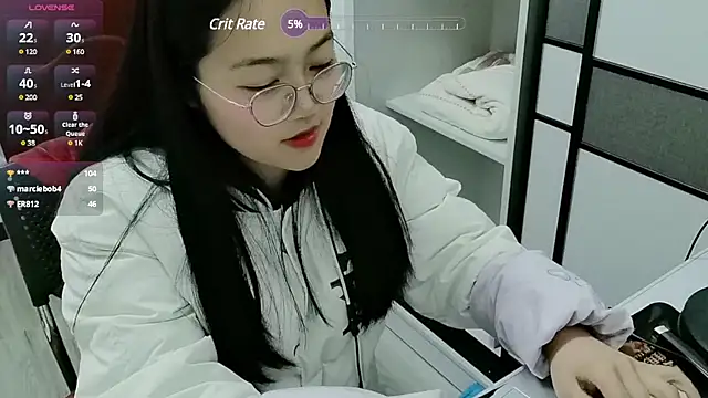Snapshot of luoxuwen chatting on 03.11.25 luoxuwen online show from 03.11.25