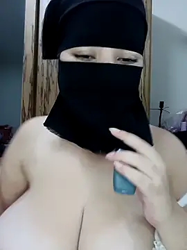 Snapshot of arabian_sara chatting on 09.23.25 arabian sara online show from 09.23.25