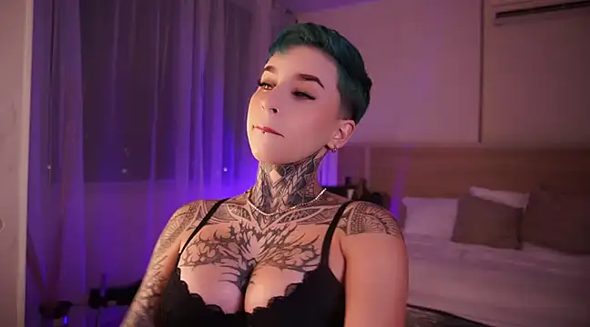 Snapshot of AliceShazaham_ chatting on 12.03.24 AliceShazaham  online show from 12.03.24