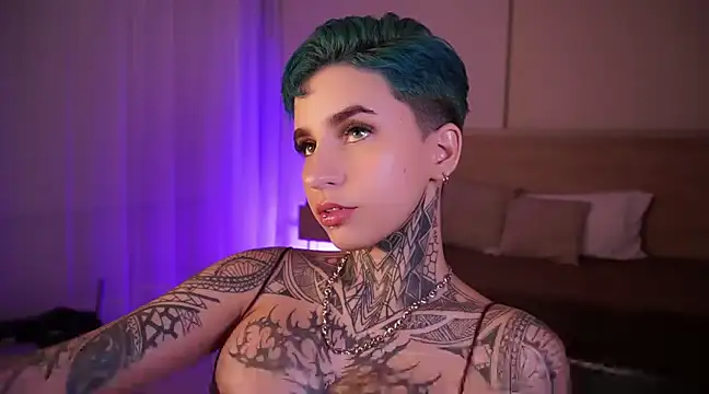 Snapshot of AliceShazaham_ chatting on 12.07.24 AliceShazaham  online show from 12.07.24