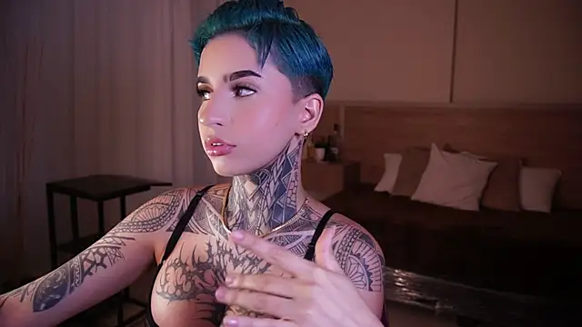 Snapshot of AliceShazaham_ chatting on 01.17.25 AliceShazaham  online show from 01.17.25