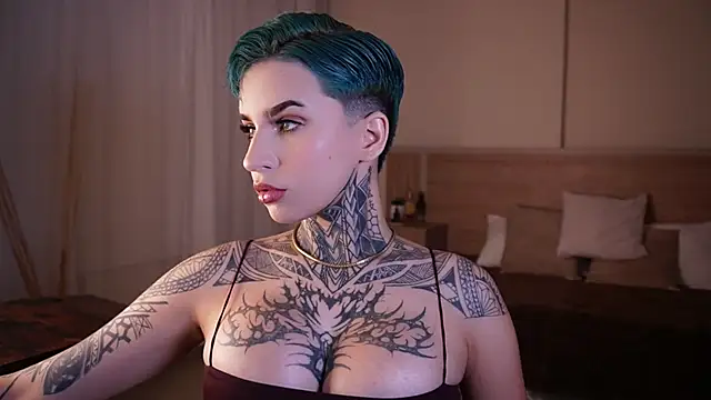 Snapshot of AliceShazaham_ chatting on 01.26.25 AliceShazaham  online show from 01.26.25