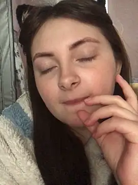 Snapshot of fairy365 chatting on 02.24.25 fairy365 online show from 02.24.25