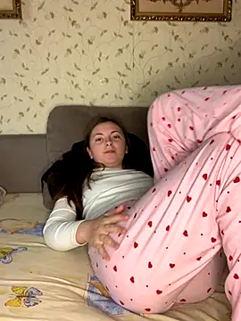 Snapshot of fairy365 chatting on 10.14.25 fairy365 online show from 10.14.25