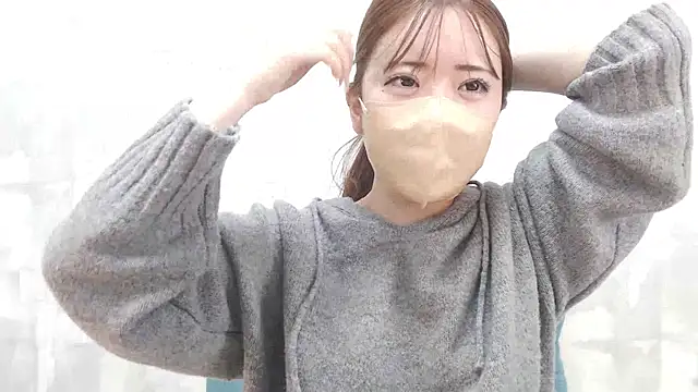 Snapshot of LOVE_MOMO_LOVE chatting on 12.12.24 LOVE MOMO LOVE online show from 12.12.24