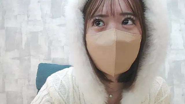 Snapshot of LOVE_MOMO_LOVE chatting on 01.12.25 LOVE MOMO LOVE online show from 01.12.25