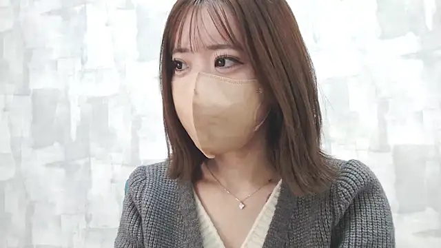 LOVE MOMO LOVE online show from 01.14.25