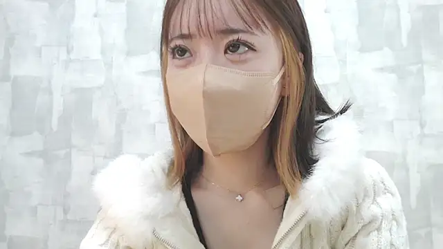 Snapshot of LOVE_MOMO_LOVE chatting on 01.19.25 LOVE MOMO LOVE online show from 01.19.25