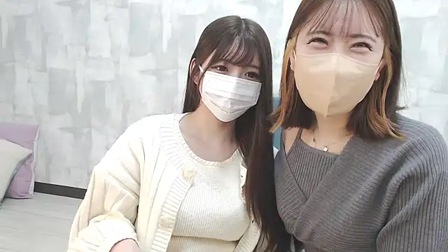 Snapshot of LOVE_MOMO_LOVE chatting on 01.25.25 LOVE MOMO LOVE online show from 01.25.25