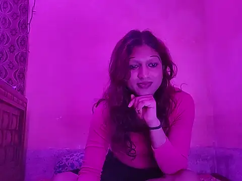 Snapshot of MmmMonikaBabie chatting on 12.20.24 MmmMonikaBabie online show from 12.20.24