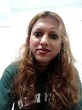 Snapshot of MmmMonikaBabie chatting on 09.09.25 MmmMonikaBabie online show from 09.09.25