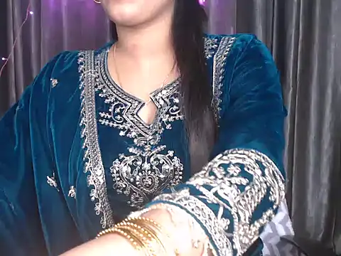 Snapshot of Sexy_Myra18 chatting on 02.12.25 Sexy Myra18 online show from 02.12.25