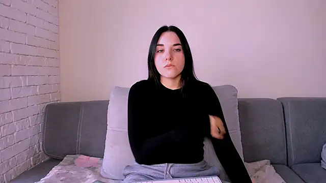 Snapshot of Kate_Ree chatting on 10.14.25 Kate Ree online show from 10.14.25