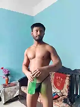 Snapshot of HunkyAriyan chatting on 01.31.25 HunkyAriyan online show from 01.31.25