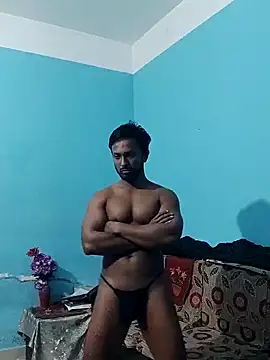 Snapshot of HunkyAriyan chatting on 02.22.25 HunkyAriyan online show from 02.22.25