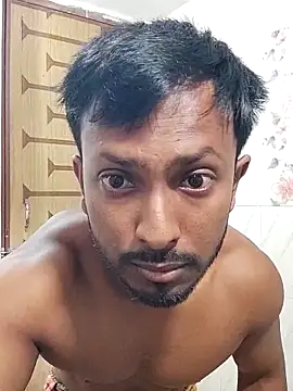 Snapshot of HunkyAriyan chatting on 03.12.25 HunkyAriyan online show from 03.12.25