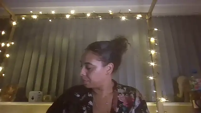 Snapshot of bigbootyjayda chatting on 09.18.25 bigbootyjayda online show from 09.18.25