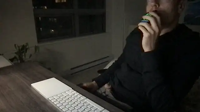 Snapshot of Gingerbushguy chatting on 12.02.24 Gingerbushguy online show from 12.02.24