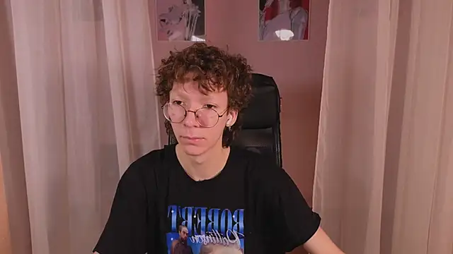 Snapshot of TommieH chatting on 02.09.25 TommieH online show from 02.09.25