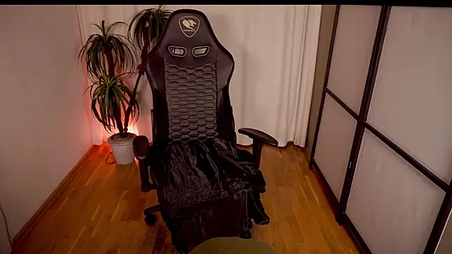 Snapshot of TommieH chatting on 02.12.25 TommieH online show from 02.12.25