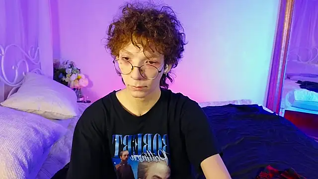 Snapshot of TommieH chatting on 02.26.25 TommieH online show from 02.26.25