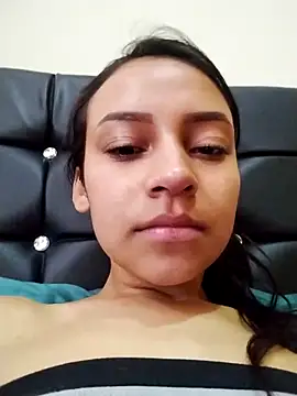 Snapshot of emma_ambar chatting on 09.11.25 emma ambar online show from 09.11.25