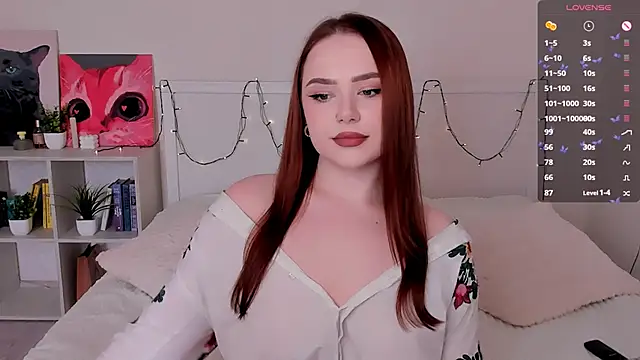 Snapshot of LittleKiitten chatting on 03.20.25 LittleKiitten online show from 03.20.25