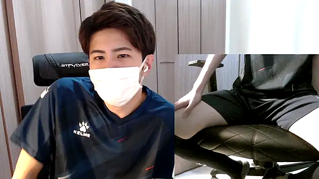 Snapshot of ryota_kkk chatting on 10.24.25 ryota kkk online show from 10.24.25