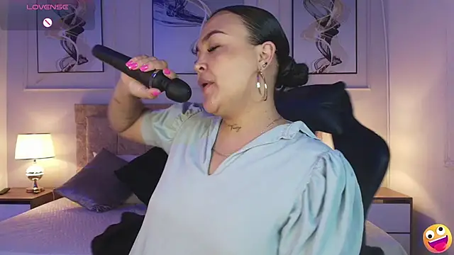 Snapshot of lyn_adamns chatting on 03.11.25 lyn adamns online show from 03.11.25