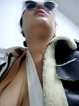 ambar 07 online show from 03.17.25