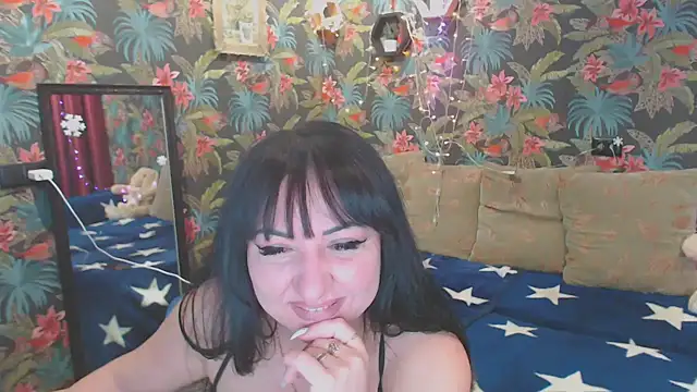 Snapshot of SusanLaNice chatting on 01.22.25 SusanLaNice online show from 01.22.25