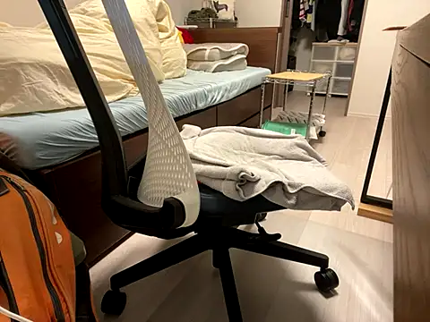 Snapshot of loinclothgay chatting on 12.04.24 loinclothgay online show from 12.04.24