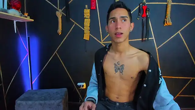 Snapshot of MillersKink chatting on 02.09.25 MillersKink online show from 02.09.25