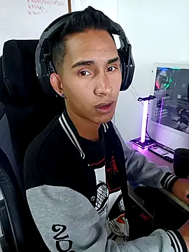 Snapshot of MillersKink chatting on 09.19.25 MillersKink online show from 09.19.25