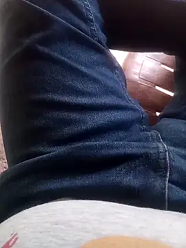 Snapshot of sadunt chatting on 09.24.25 sadunt online show from 09.24.25