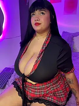 Snapshot of angie_bigboobs_ chatting on 10.21.25 angie bigboobs online show from 10.21.25