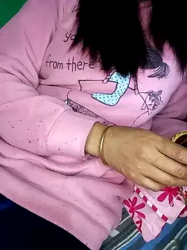 Snapshot of SAXYTannuja chatting on 01.11.25 SAXYTannuja online show from 01.11.25