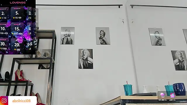 Snapshot of abril_ricci chatting on 12.27.24 abril ricci online show from 12.27.24